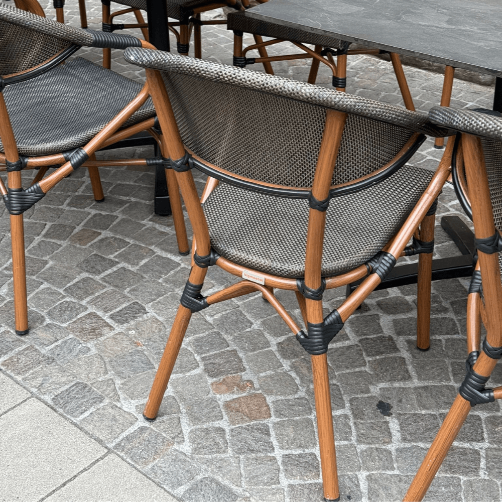 Referenz 2 Terrassenstuhl Rom.png